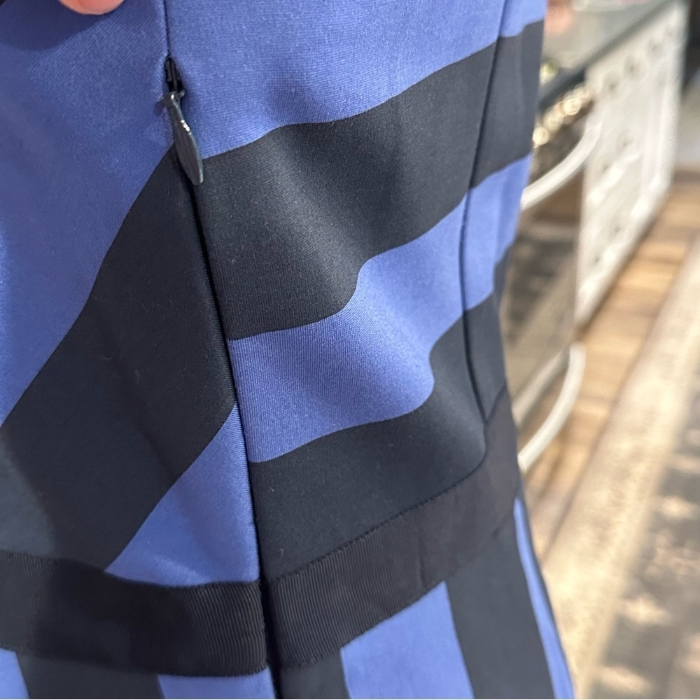 G.I.L.I. Women Milano Ponte Blue Stripe Bodycon Dress Size 8 Sleeveless Cocktail - Picture 4 of 15